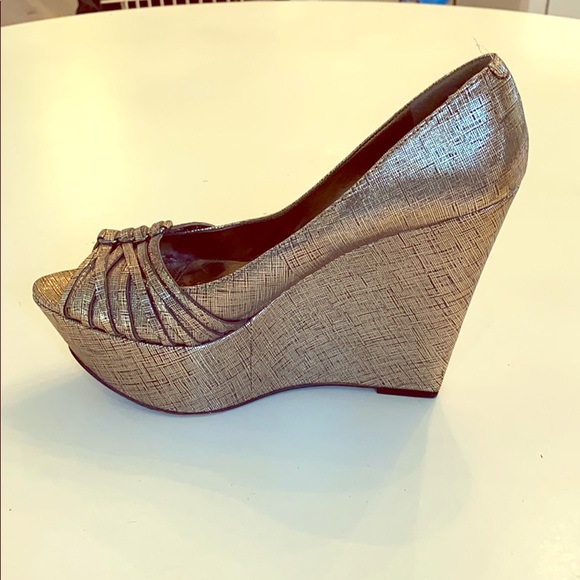 Size 9M Sam Edelman platform peep toe wedges - Picture 1 of 8